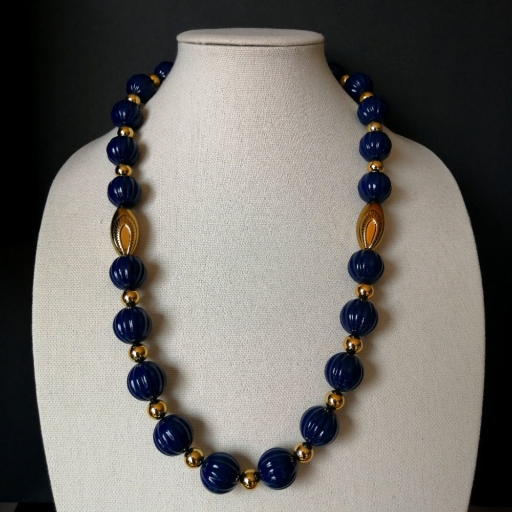 Vintage Lucite Navy Blue Fluted Glossy Beads Gold Spacer Beads Necklace